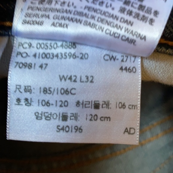 Levi’s 550 Relaxed Fit Jeans 42 x 32 Like New - Picture 5 of 5